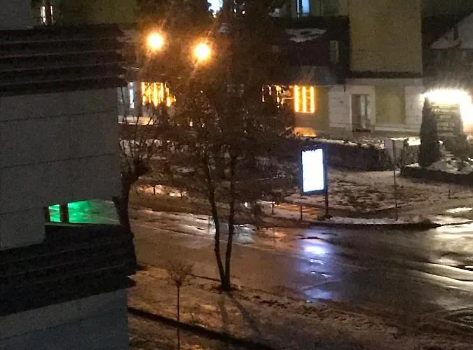 Apartahotel Avinos Leópolis