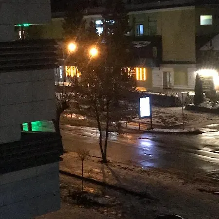 Lägenhetshotell Avinos Lviv